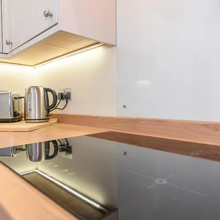 Pass The Keys Family Haven In Heart Of * ليدز