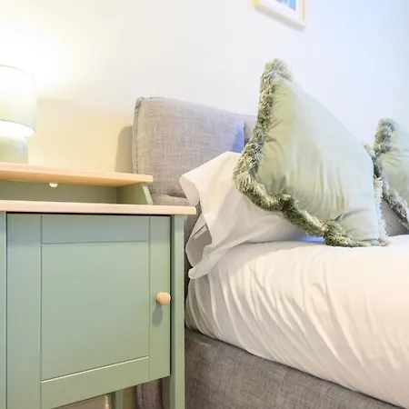 Pass The Keys Family Haven In Heart Of * Λιντς