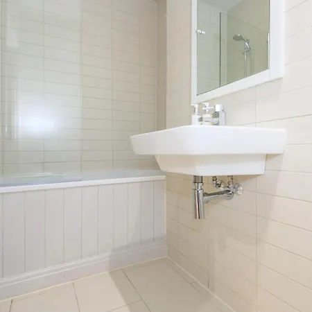 Pass The Keys Family Haven In Heart Of ليدز