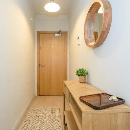 Pass The Keys Family Haven In Heart Of شقة