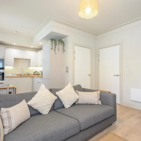 Pass The Keys Family Haven In Heart Of * Leeds (West Yorkshire)