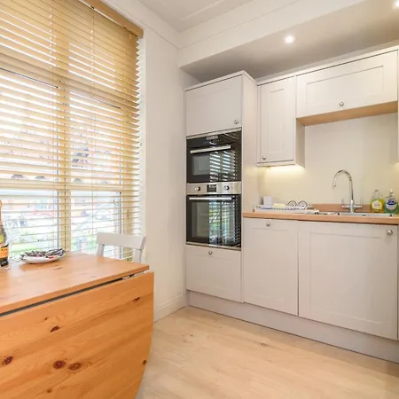 Pass The Keys Family Haven In Heart Of * Leeds (West Yorkshire)